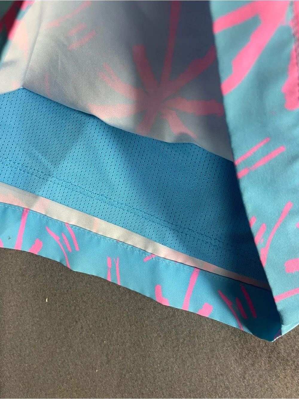 Chubbies Palm Tree Split Colorblock Swim Trunks 5.5